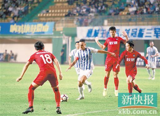  沙尔克04连续失利保级形势岌岌可危  